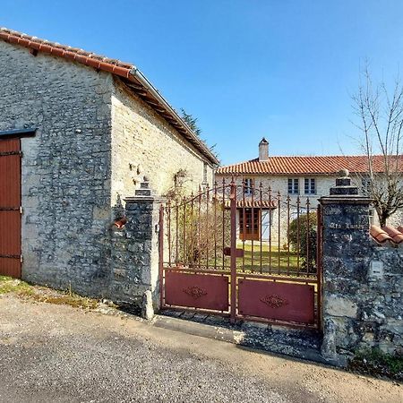 Les Lumas Villa Taize-Aizie Bagian luar foto